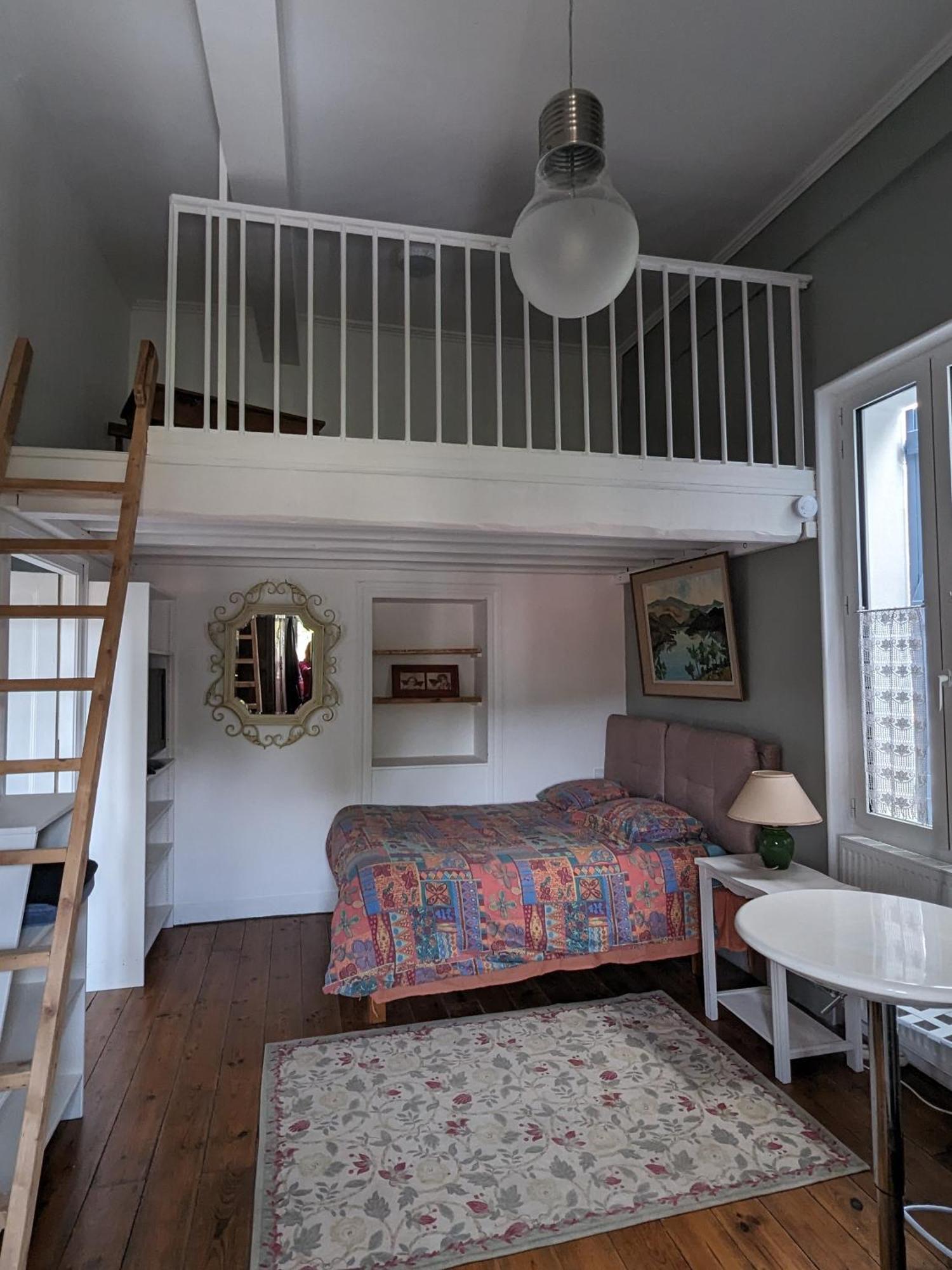 "Le Jardin Sur L'Eau "Chambres D'Hotes Et Appartements Tout Confort Aire-sur-l'Adour Exterior photo